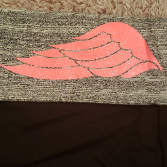 Yoga Short - Picture 4 of 5